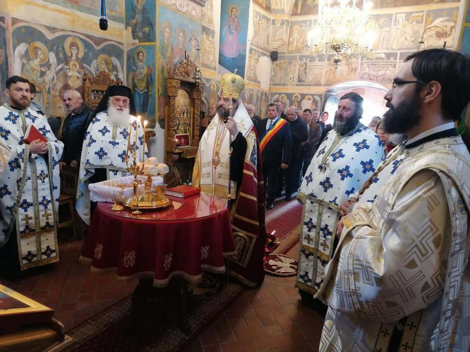 Slujba Privegherii la Mănăstirea Coșula